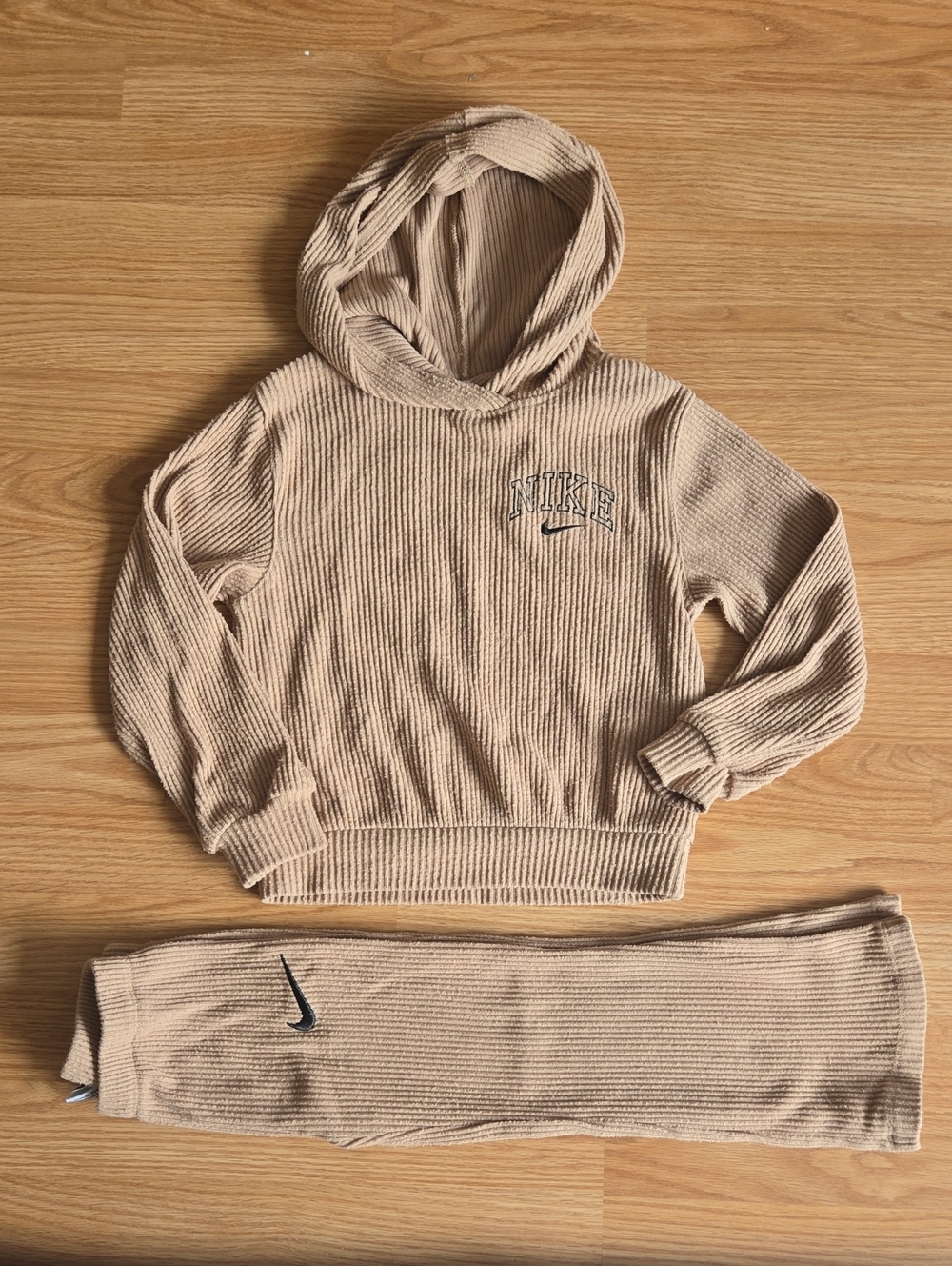 Nike Beige Fuzzy Corded Hoodie & Joggers Kids Set - Picture 1 of 11